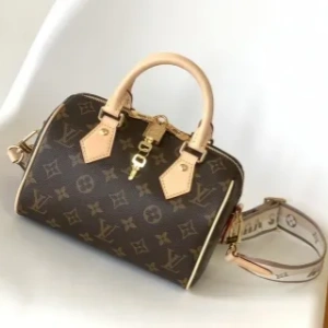 Replica Louis Vuitton